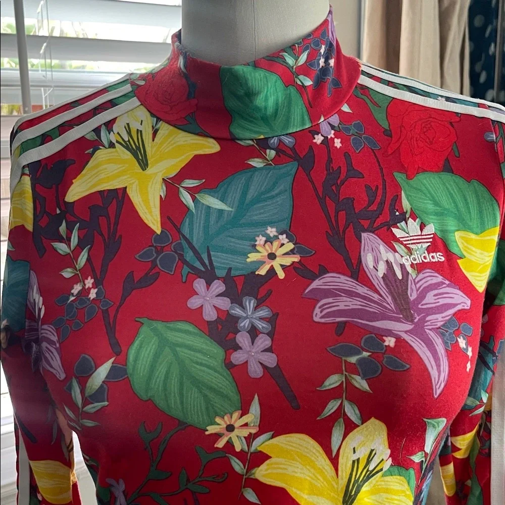 Adidas Red Floral Crop Long-Sleeve Top with Stripes - Picture 2 of 5